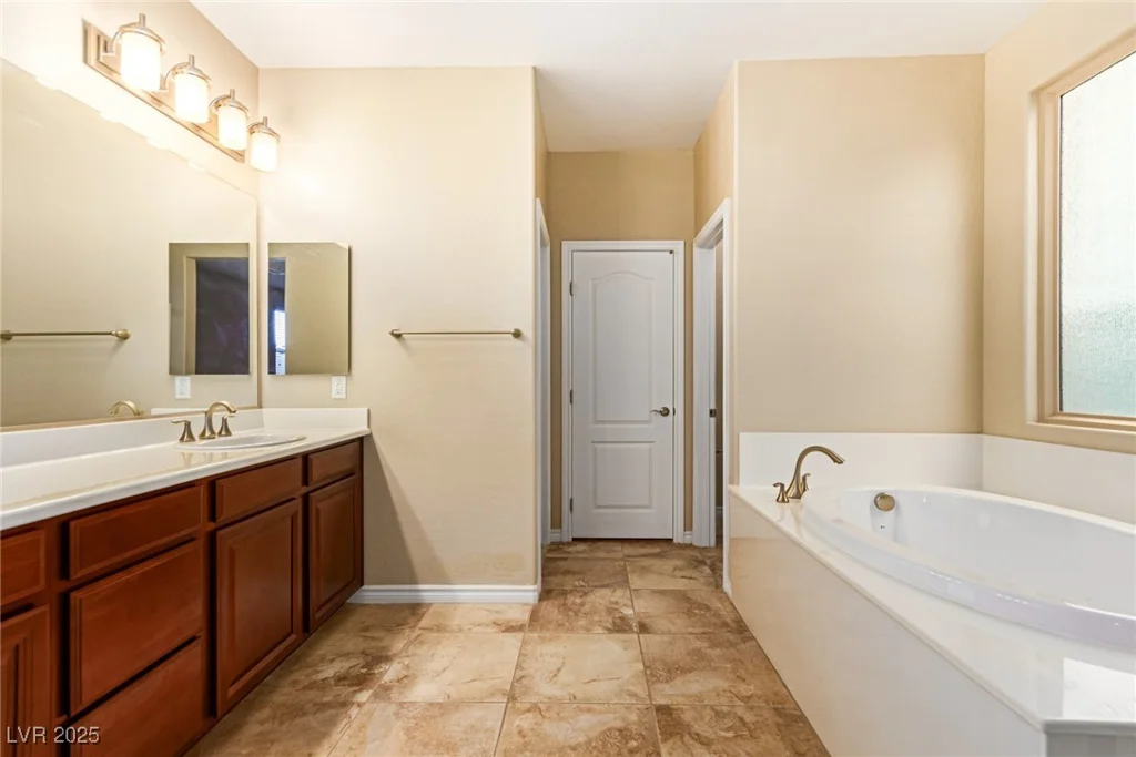 1172 Via Della Costrella, Henderson, NV 89011