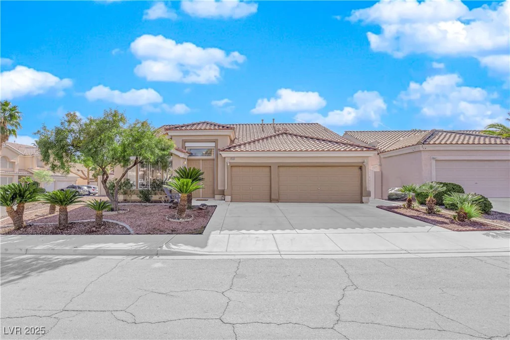 9155 Bush Poppy, Las Vegas, NV 89147
