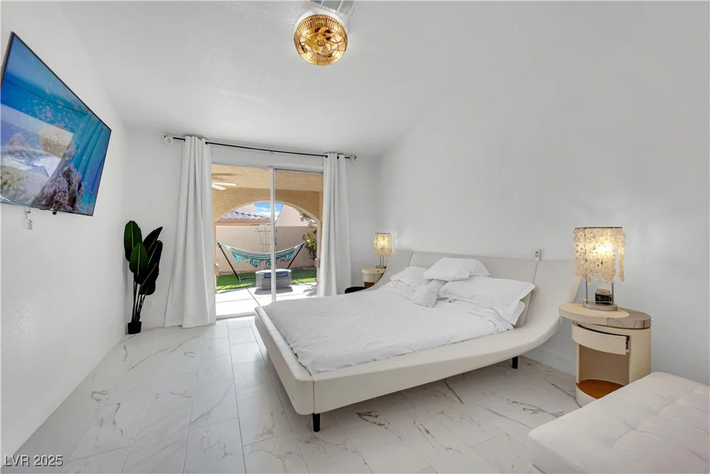 9155 Bush Poppy, Las Vegas, NV 89147