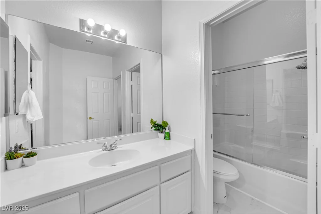 9155 Bush Poppy, Las Vegas, NV 89147