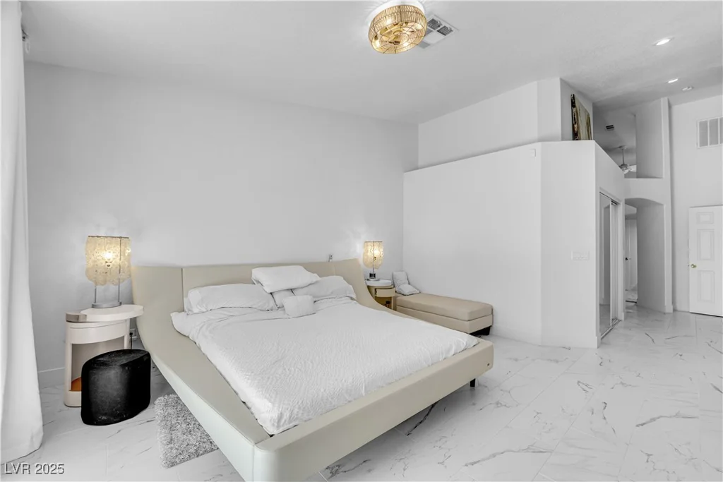 9155 Bush Poppy, Las Vegas, NV 89147