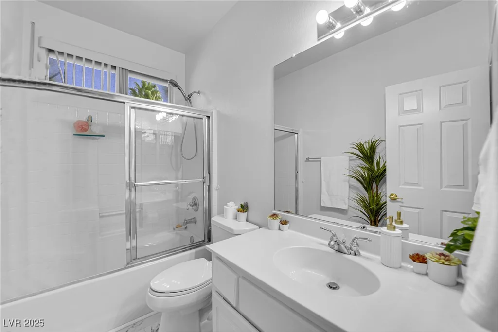 9155 Bush Poppy, Las Vegas, NV 89147