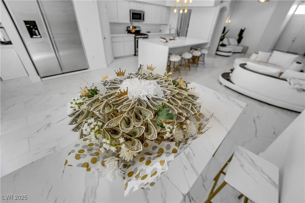 9155 Bush Poppy, Las Vegas, NV 89147