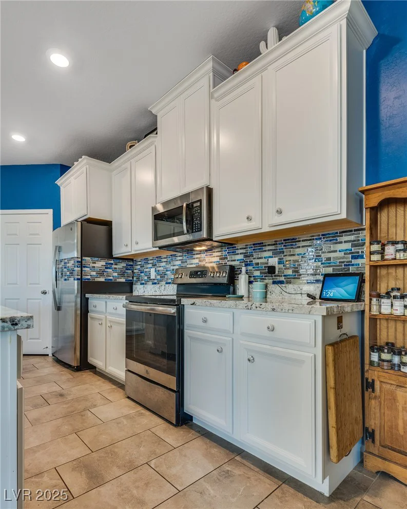 2558 Blossom, Pahrump, NV 89048
