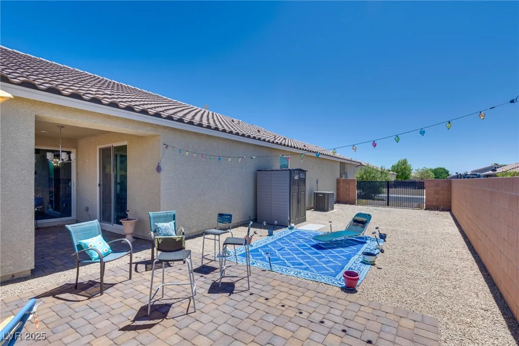 2558 Blossom, Pahrump, NV 89048