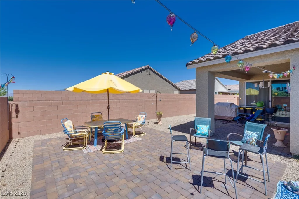 2558 Blossom, Pahrump, NV 89048