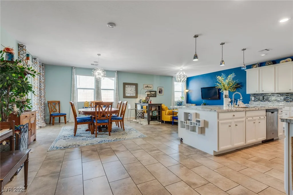 2558 Blossom, Pahrump, NV 89048