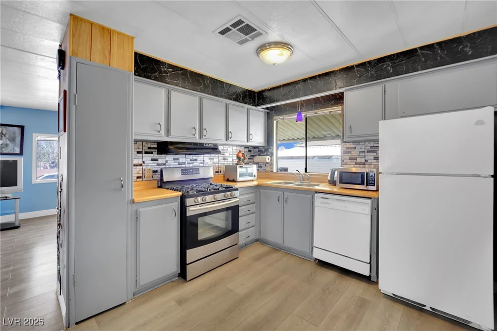 3857 Butternut, Las Vegas, NV 89115