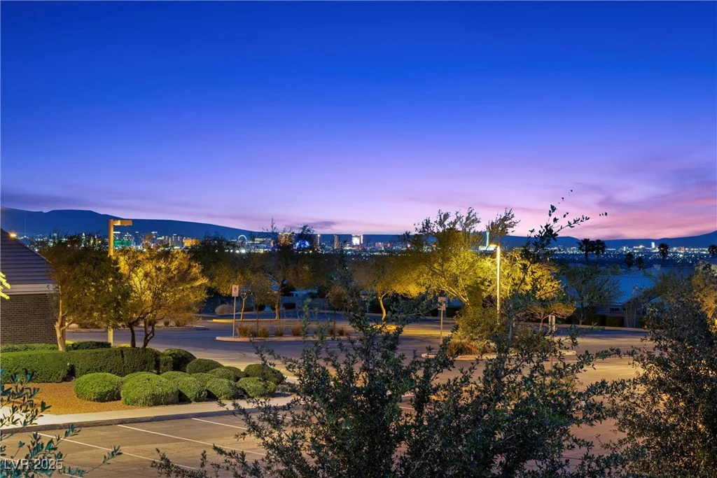 283 Grand Olympia, Henderson, NV 89012