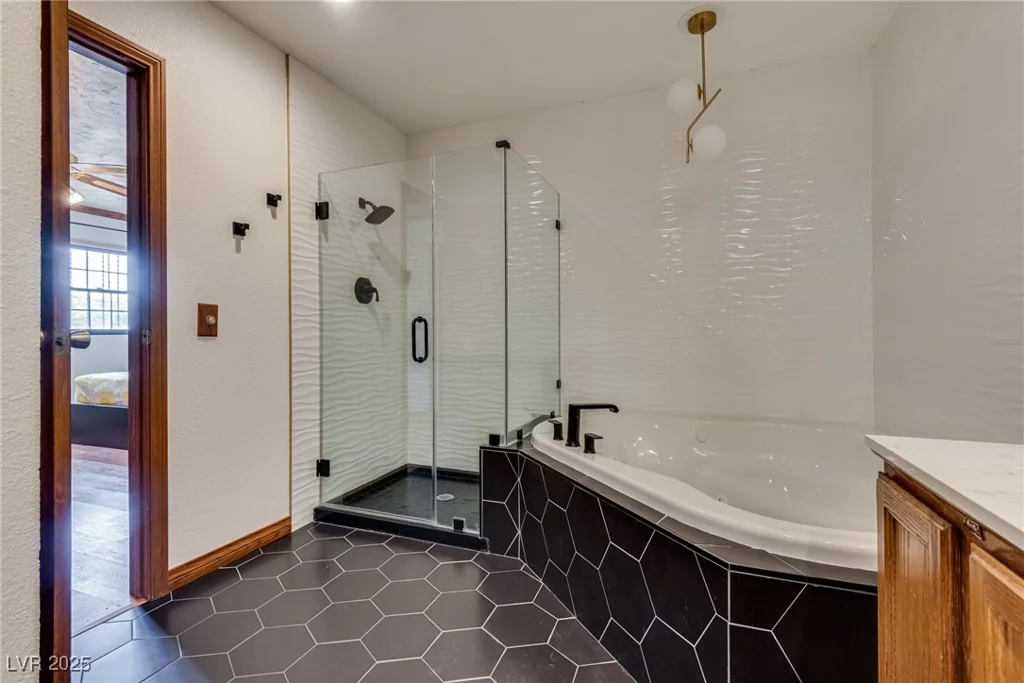 6501 Brushwood, Las Vegas, NV 89107