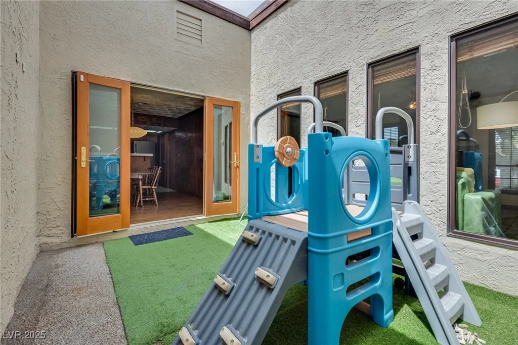 6501 Brushwood, Las Vegas, NV 89107