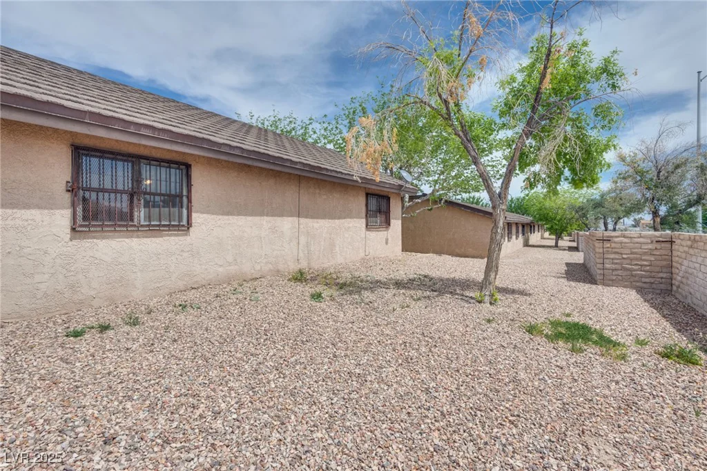 6501 Brushwood, Las Vegas, NV 89107