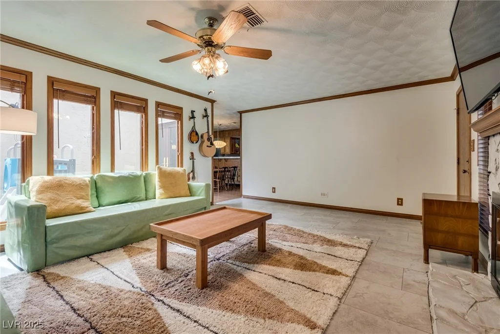 6501 Brushwood, Las Vegas, NV 89107