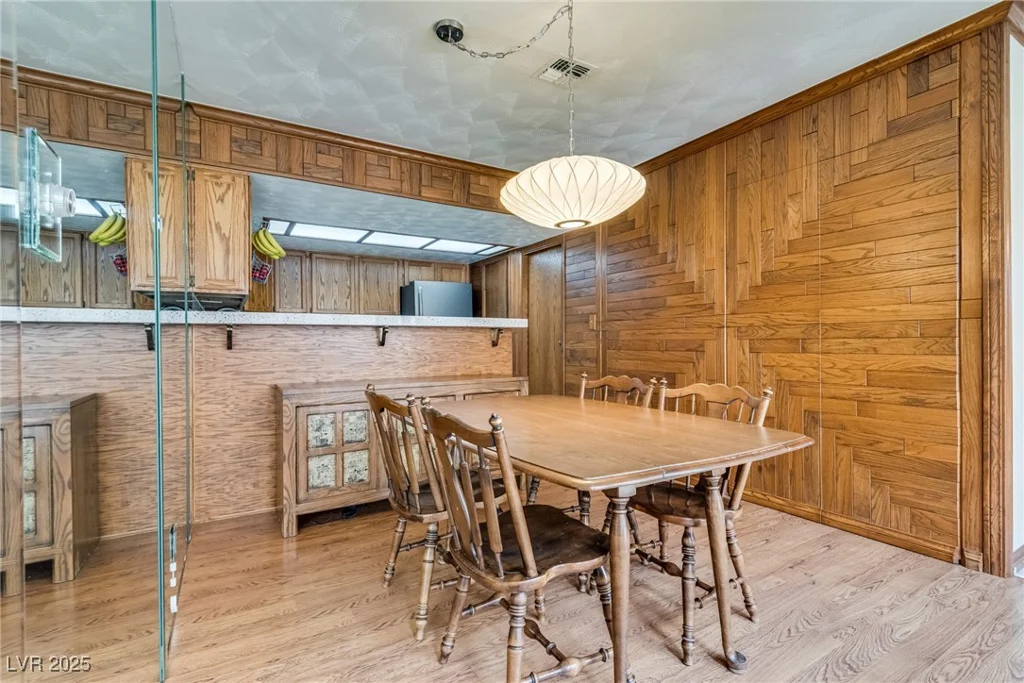 6501 Brushwood, Las Vegas, NV 89107