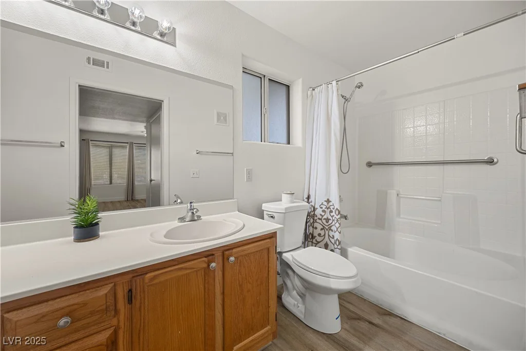 3425 Russell, Las Vegas, NV 89120