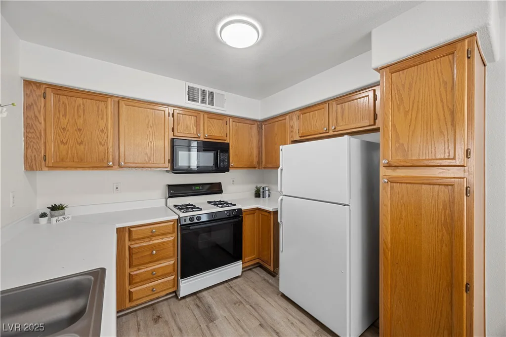 3425 Russell, Las Vegas, NV 89120