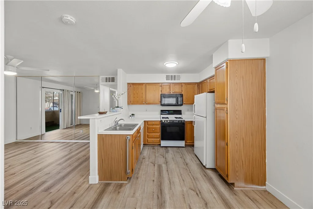 3425 Russell, Las Vegas, NV 89120