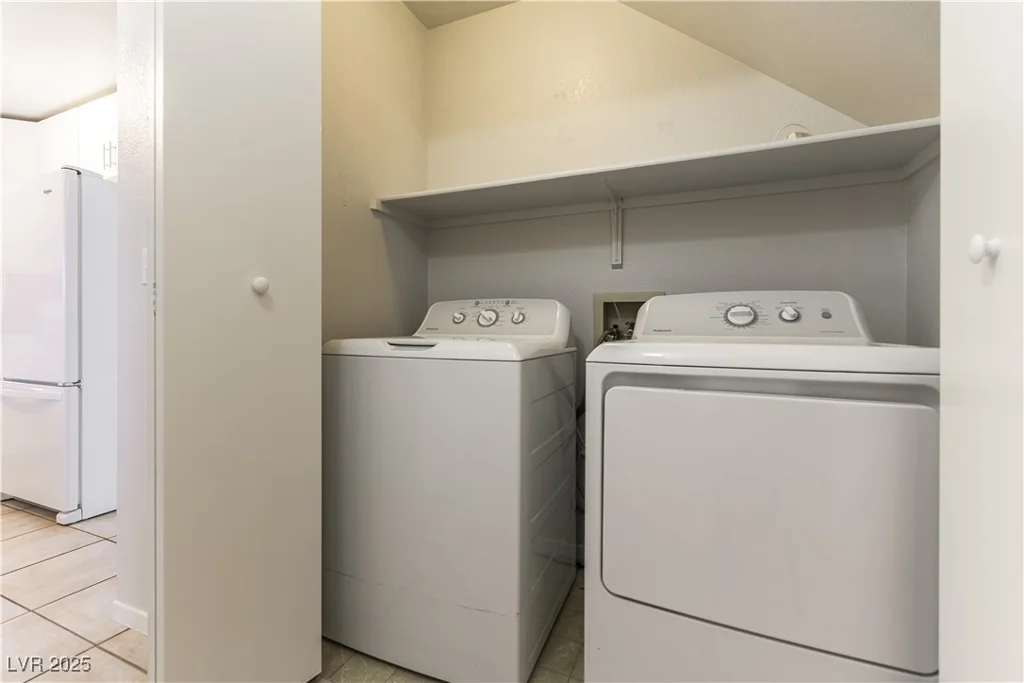 9044 Flutell, Henderson, NV 89074