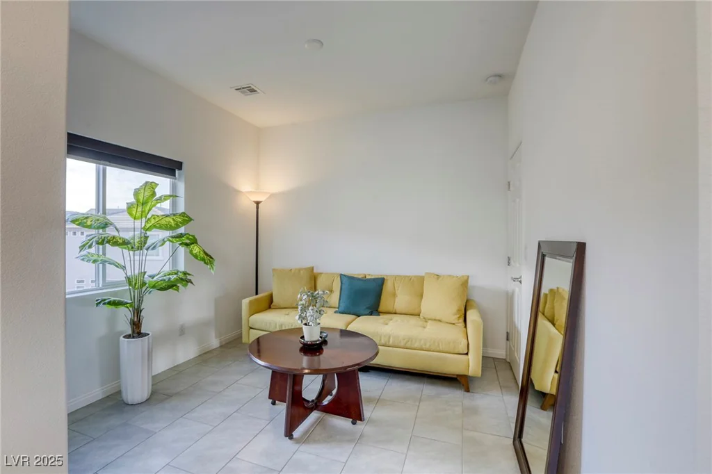 5368 Knitmore, Las Vegas, NV 89139
