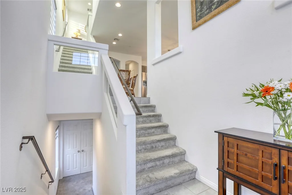 5368 Knitmore, Las Vegas, NV 89139