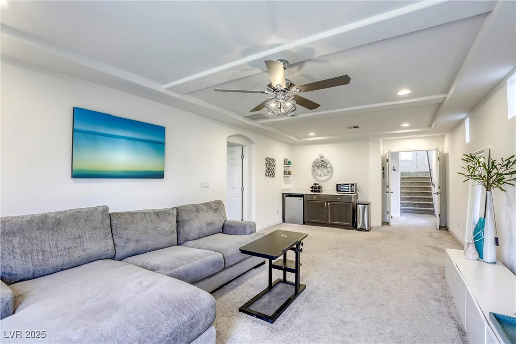 5368 Knitmore, Las Vegas, NV 89139