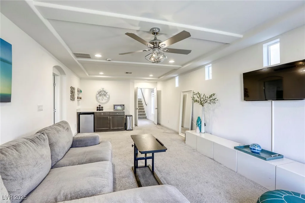 5368 Knitmore, Las Vegas, NV 89139