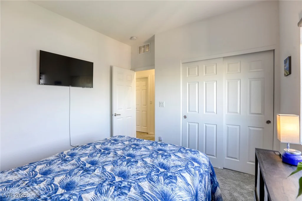 5368 Knitmore, Las Vegas, NV 89139