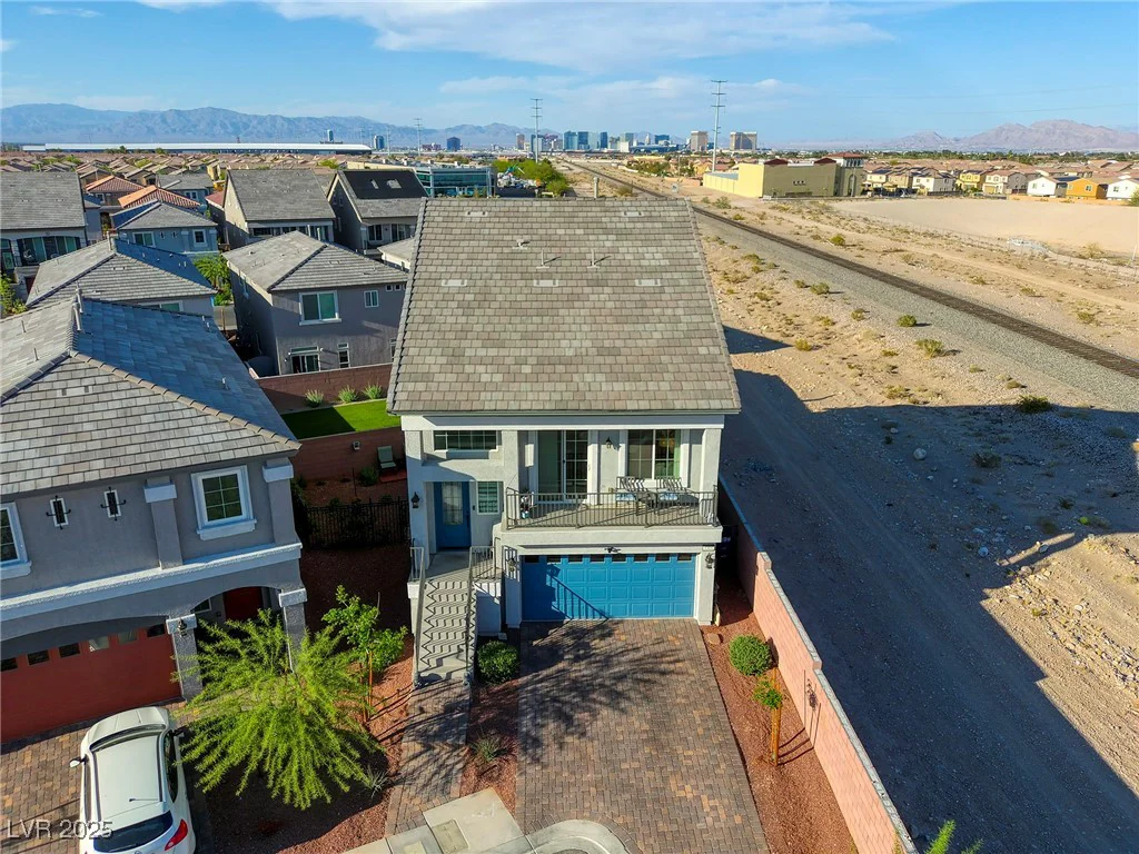 5368 Knitmore, Las Vegas, NV 89139
