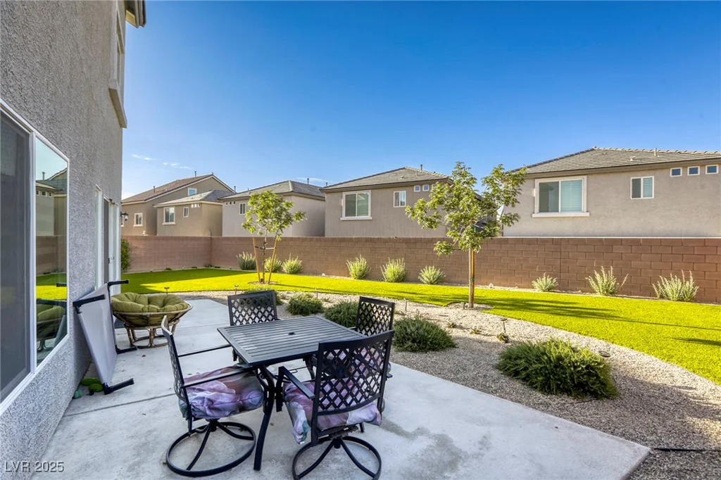 5368 Knitmore, Las Vegas, NV 89139