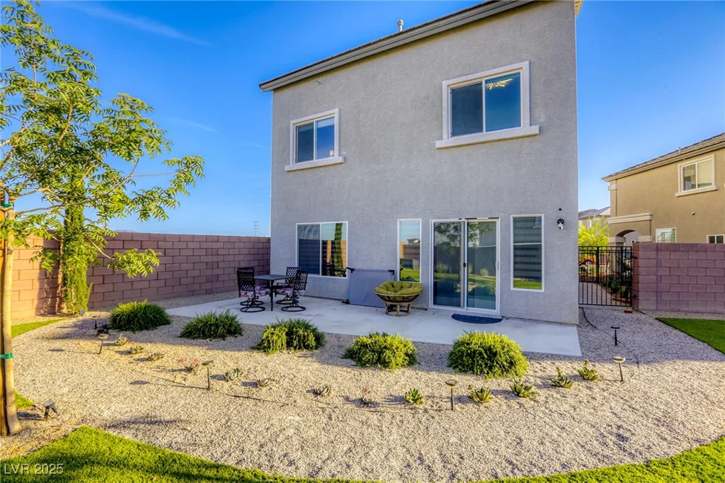 5368 Knitmore, Las Vegas, NV 89139