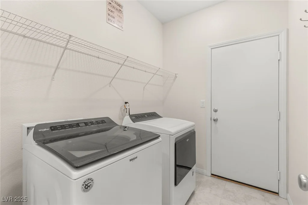 2467 Bellinzona, Henderson, NV 89044