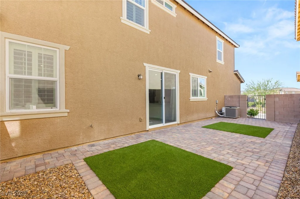 2467 Bellinzona, Henderson, NV 89044
