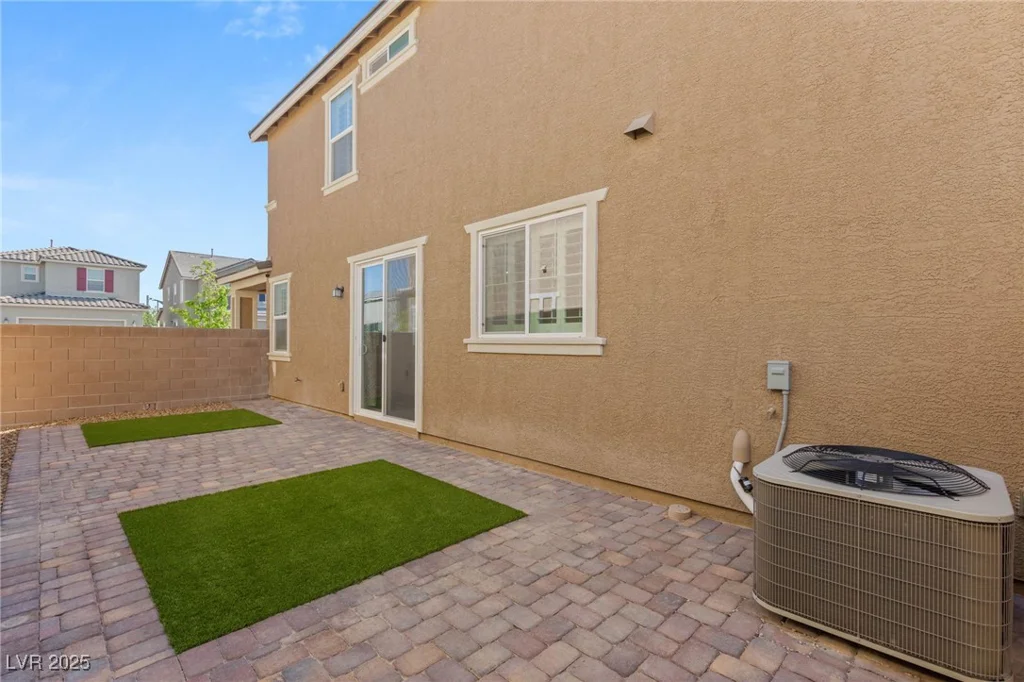 2467 Bellinzona, Henderson, NV 89044
