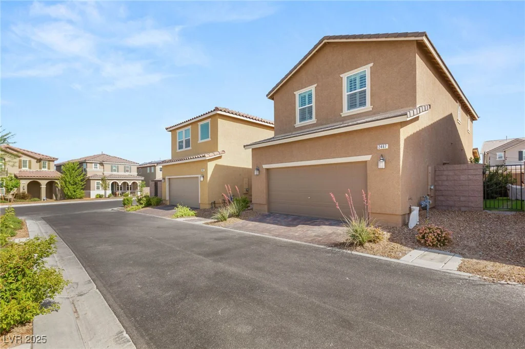 2467 Bellinzona, Henderson, NV 89044