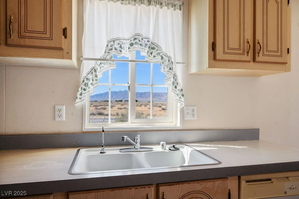 2370 Schifrin, Pahrump, NV 89048