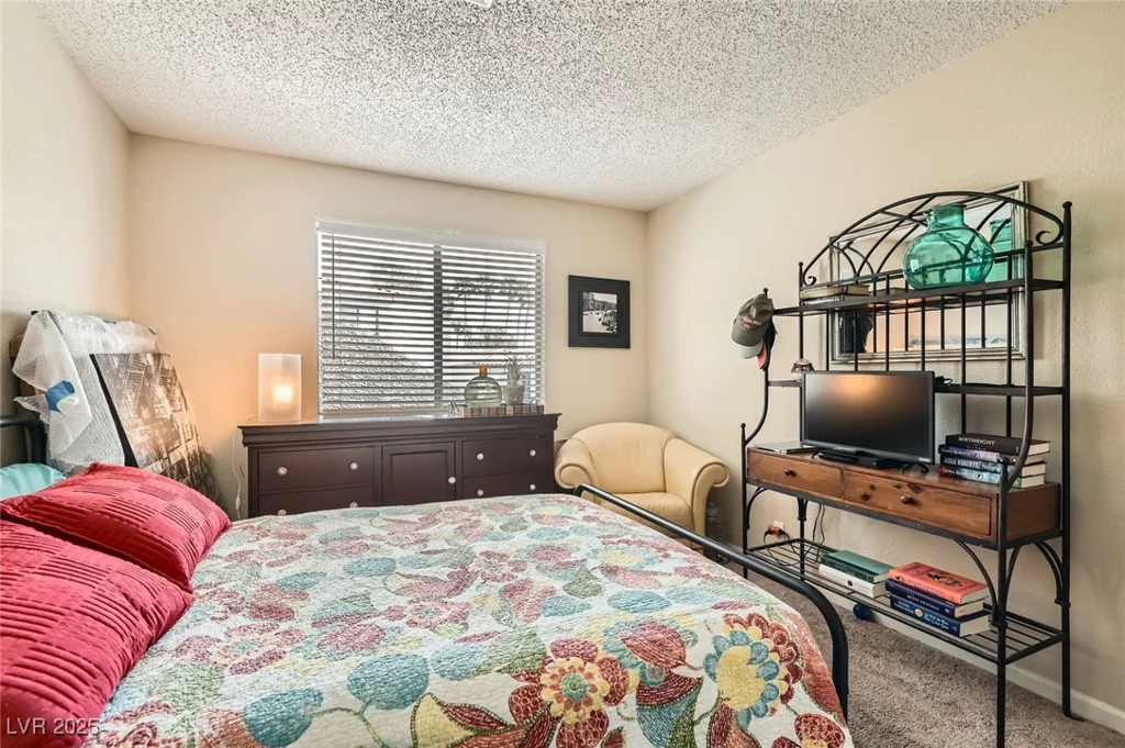 3151 Soaring Gulls, Las Vegas, NV 89128