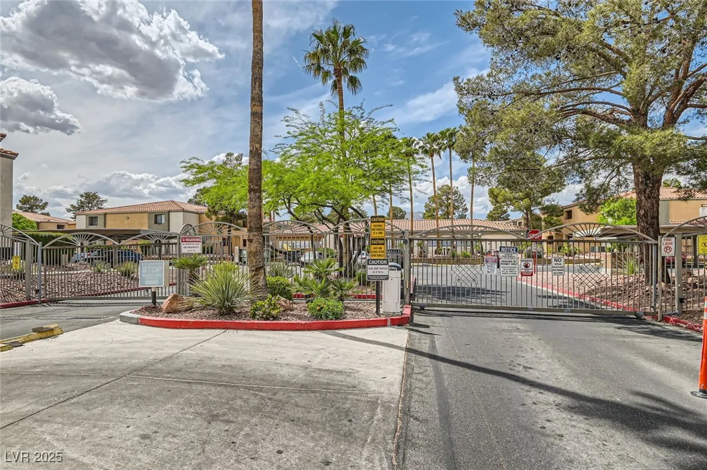 3151 Soaring Gulls, Las Vegas, NV 89128