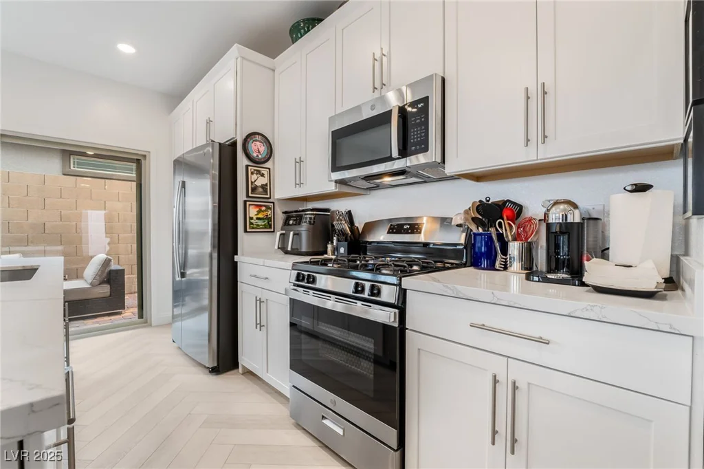 892 Elmwood Forest, Las Vegas, NV 89138