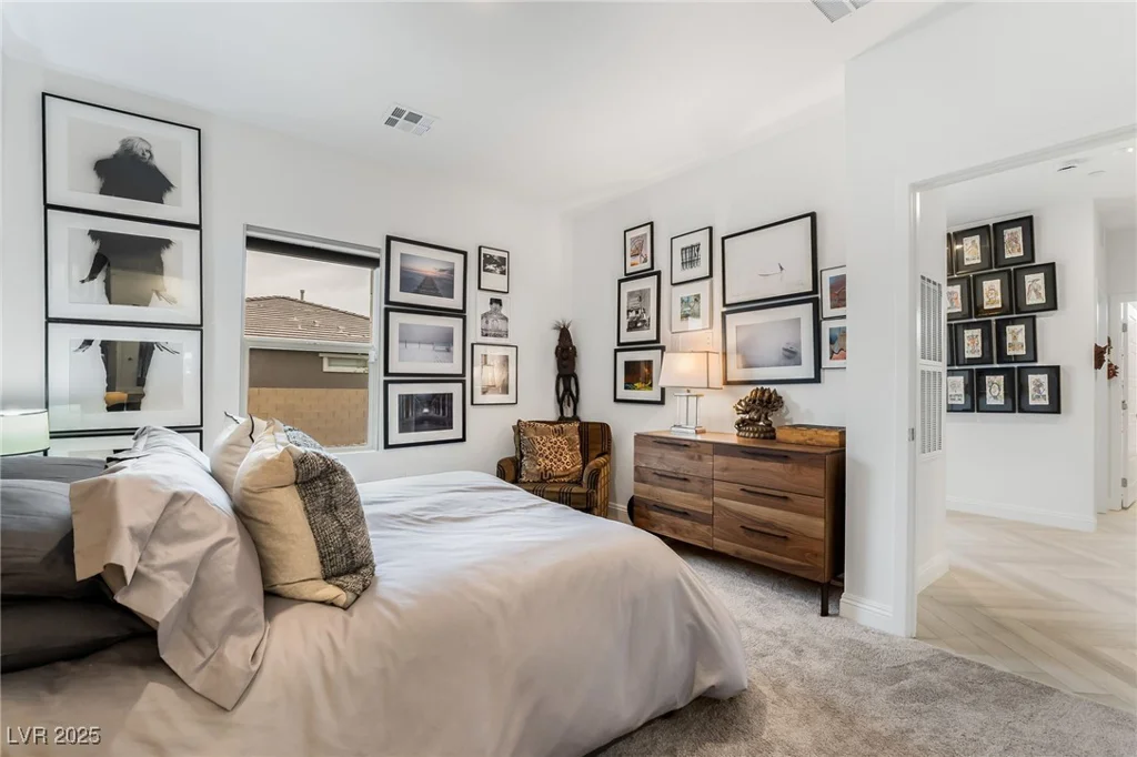 892 Elmwood Forest, Las Vegas, NV 89138