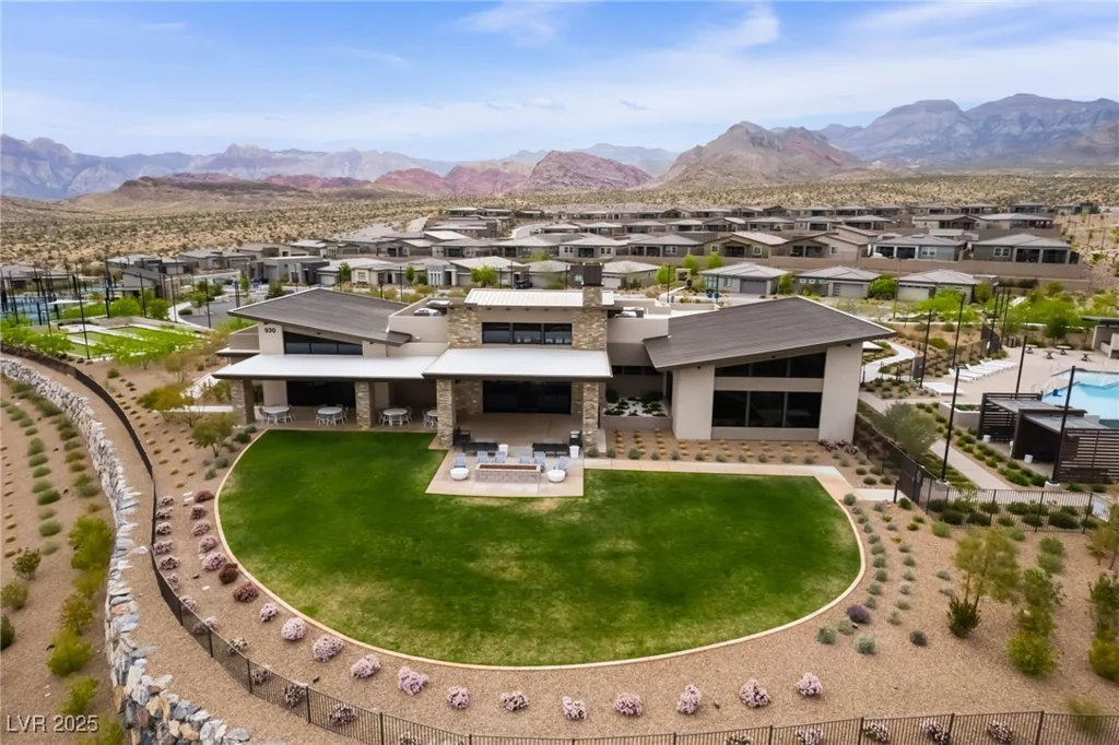 892 Elmwood Forest, Las Vegas, NV 89138