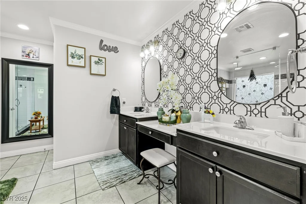 2127 Brewer, North Las Vegas, NV 89081