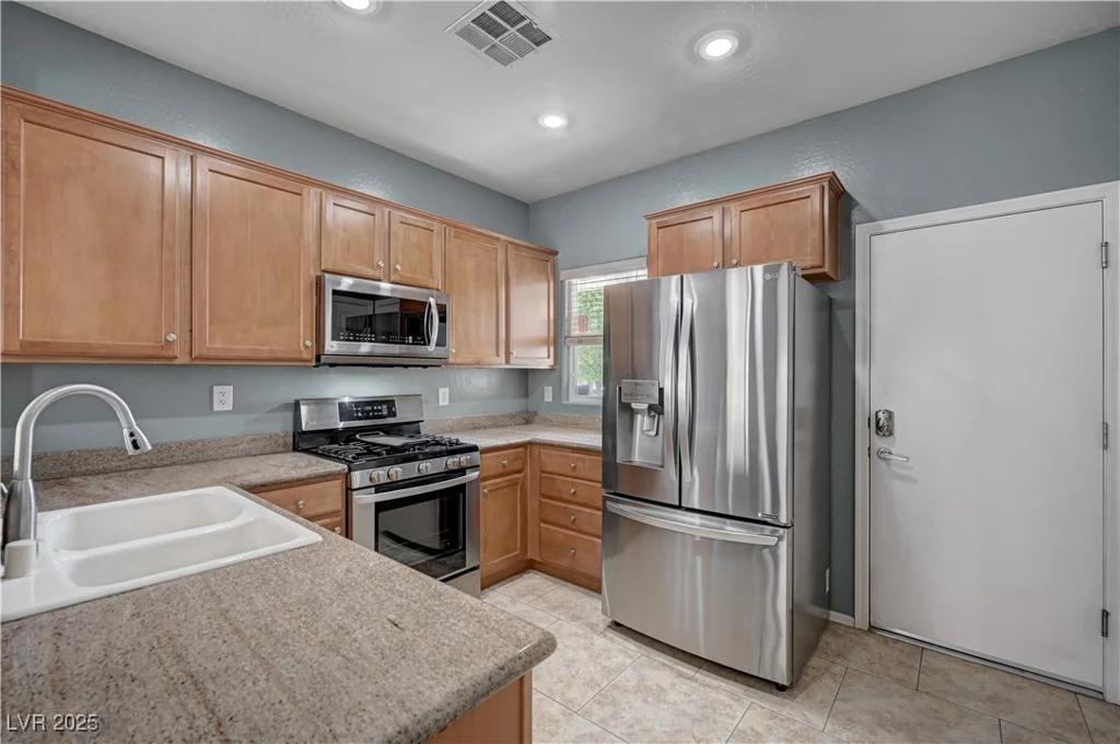 7732 Songster, North Las Vegas, NV 89084