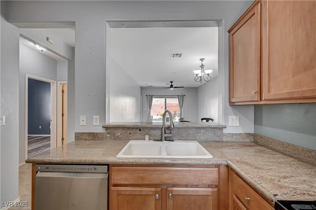7732 Songster, North Las Vegas, NV 89084
