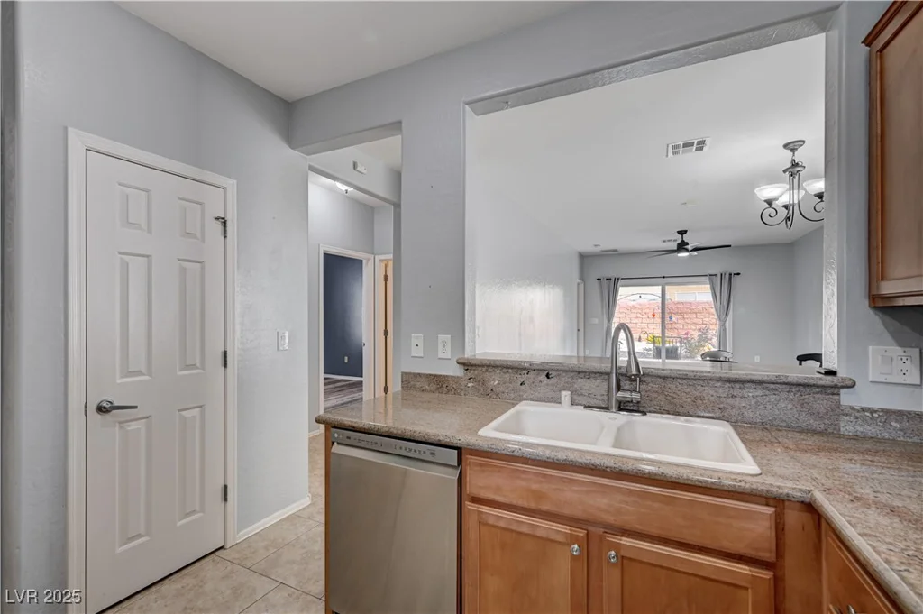 7732 Songster, North Las Vegas, NV 89084