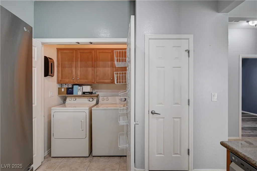 7732 Songster, North Las Vegas, NV 89084