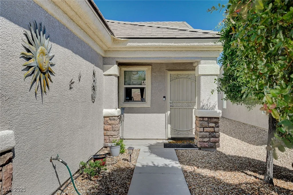 7732 Songster, North Las Vegas, NV 89084