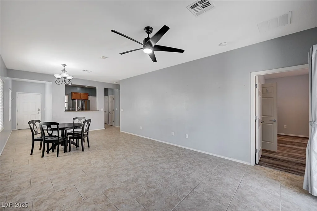 7732 Songster, North Las Vegas, NV 89084