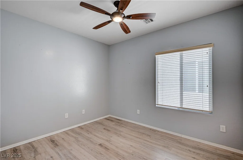 7732 Songster, North Las Vegas, NV 89084