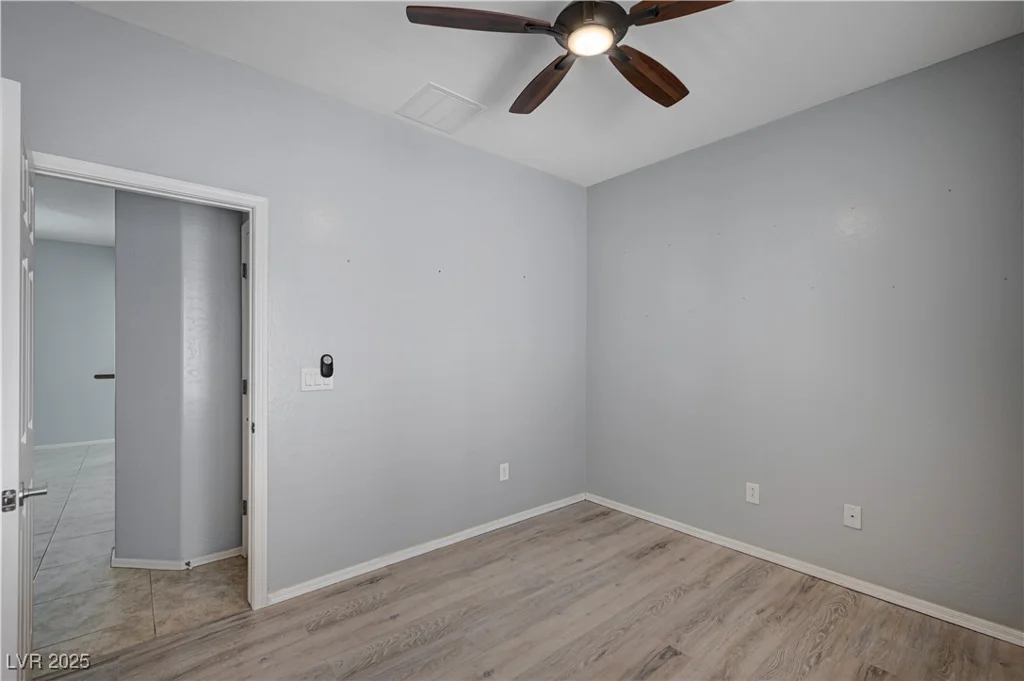 7732 Songster, North Las Vegas, NV 89084