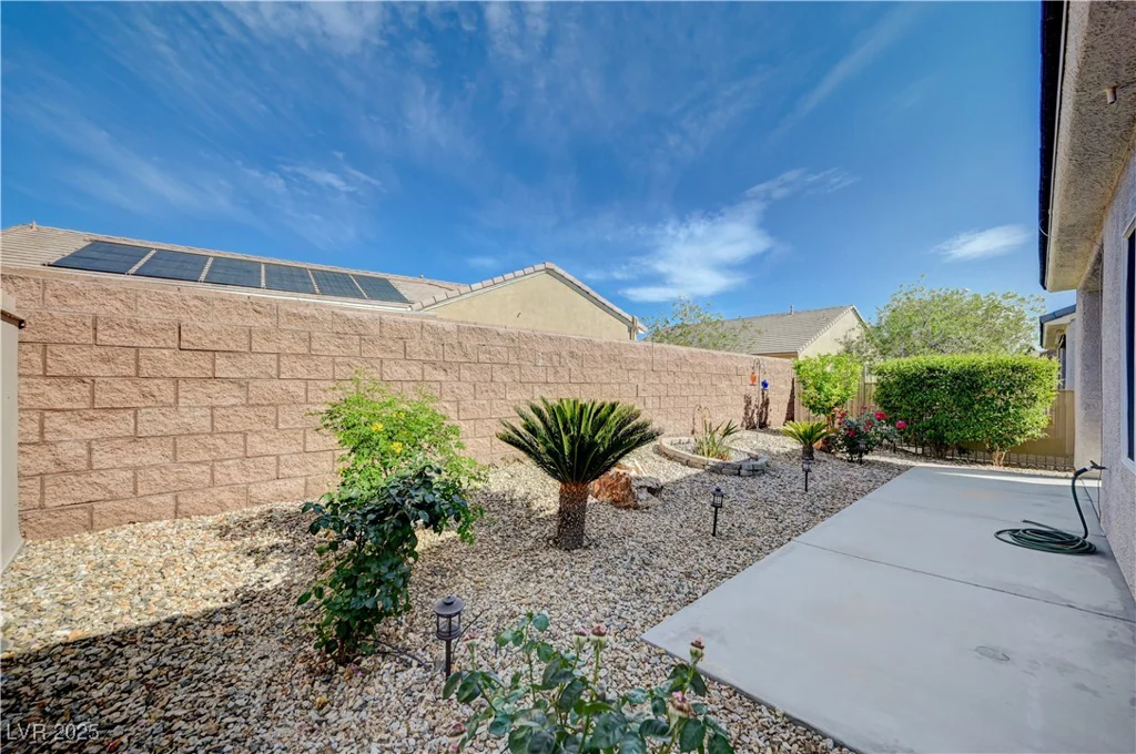 7732 Songster, North Las Vegas, NV 89084